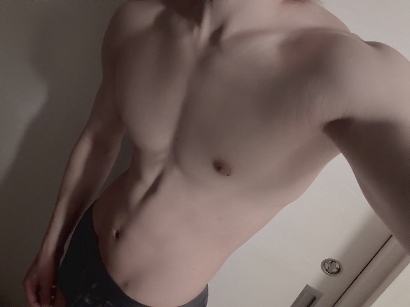 KEN（ｹﾝ） ほくろ