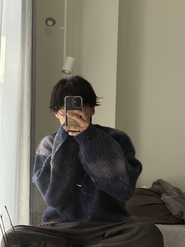 MASH(マッシュ) メガネとニット。