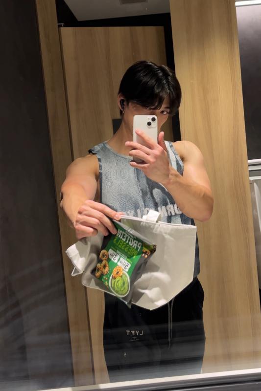 ARATO(アラト) 努力は見てくれてる人がいる☺️🎁