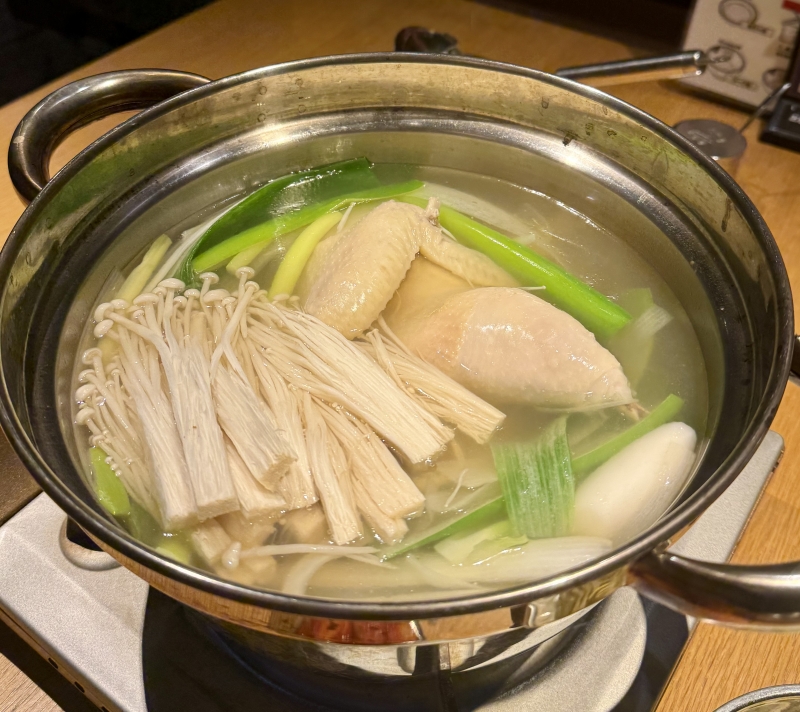 KURONO(クロノ) 雨の日は身体を冷やさないように🍲