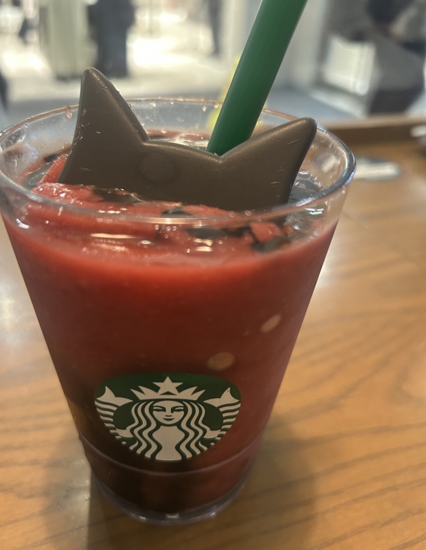 UTARI(ｳﾀﾘ) アサイーとチョコが合うなぁ🥤