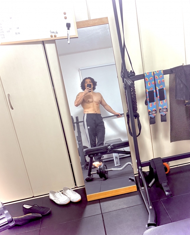 MOCHI（ﾓﾁ） セラピストって、大変な仕事だよね😱だと！