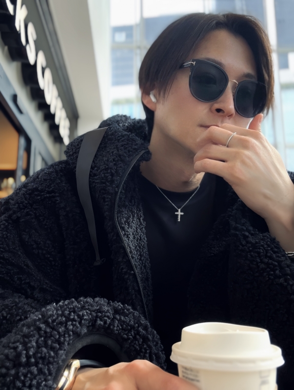 KONOSUKE(ｺｳﾉｽｹ) いいじゃん。別に。 大人じゃなくても