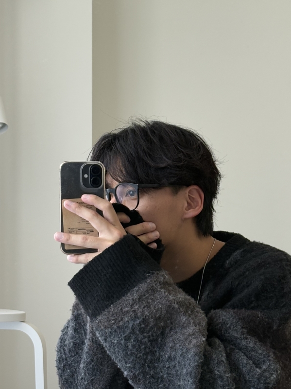 MASH(マッシュ) 黒縁メガネ×ゆるニット=最強