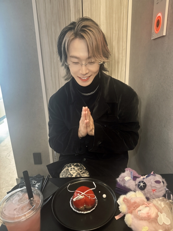 HYO(ﾋｮｳ) 本日より東京出張🗼with可愛いケーキ🍰♥️