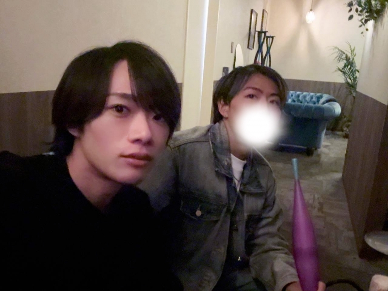RINTAROU(ﾘﾝﾀﾛｳ) ると兄とシーシャ会✨