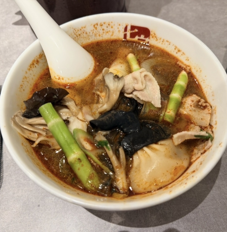 MOMO(ﾓﾓ) 麻辣湯デビューしたよ