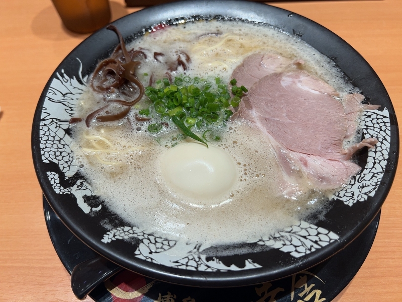 KEN（ｹﾝ） 豚骨ラーメン