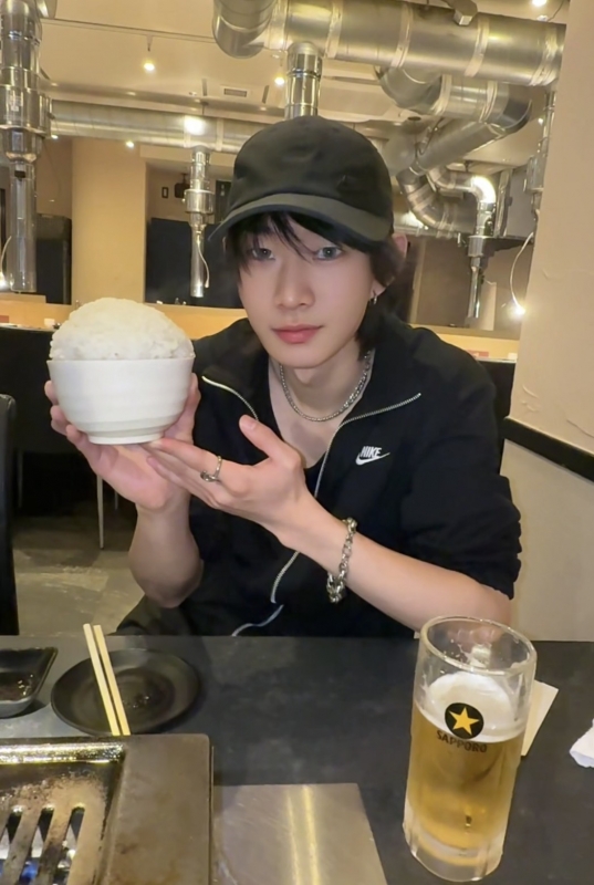 HYO(ヒョウ) 29歳なりました(っ'-' )╮三🍚)`-' )