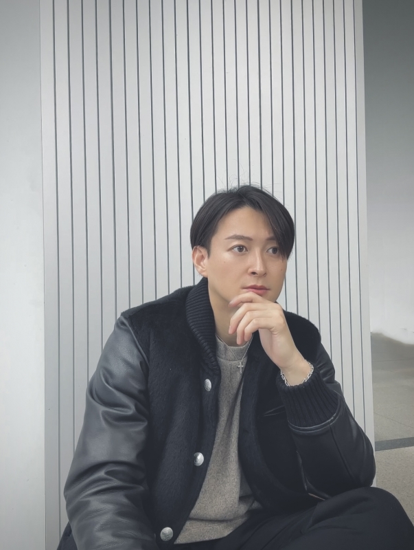 KONOSUKE(コウノスケ) 本当に困っている人ほど 「大丈夫」って笑う