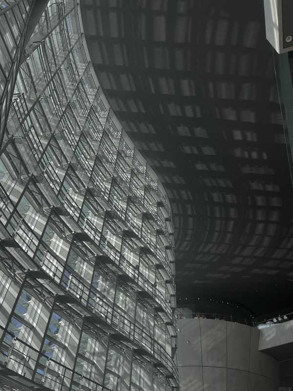 MASH(マッシュ) 新国立美術館