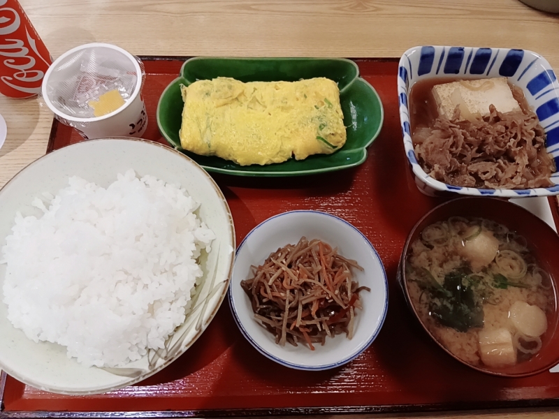 SHINYA(ｼﾝﾔ) 早朝ご飯🍚