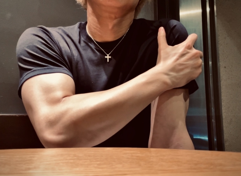 KONOSUKE(ｺｳﾉｽｹ) バッキバキじゃなくて 厚みのあるむっちむち筋肉を流行らせたい