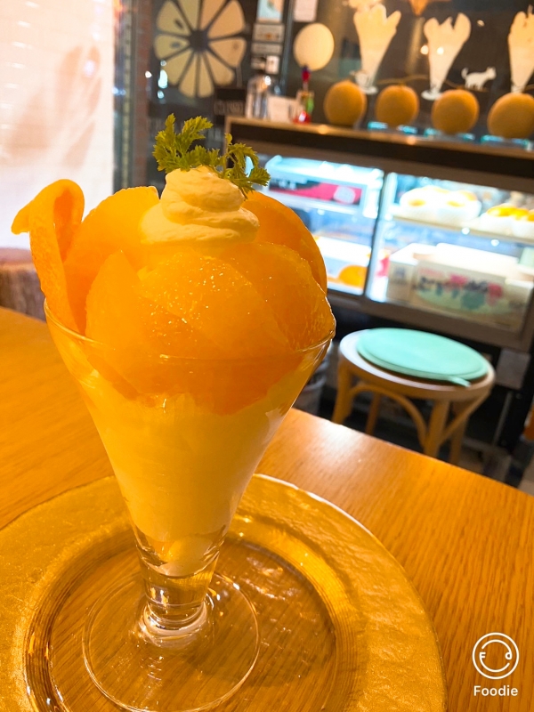 UTARI(ｳﾀﾘ) 柑橘系のフルーツパフェ🍊