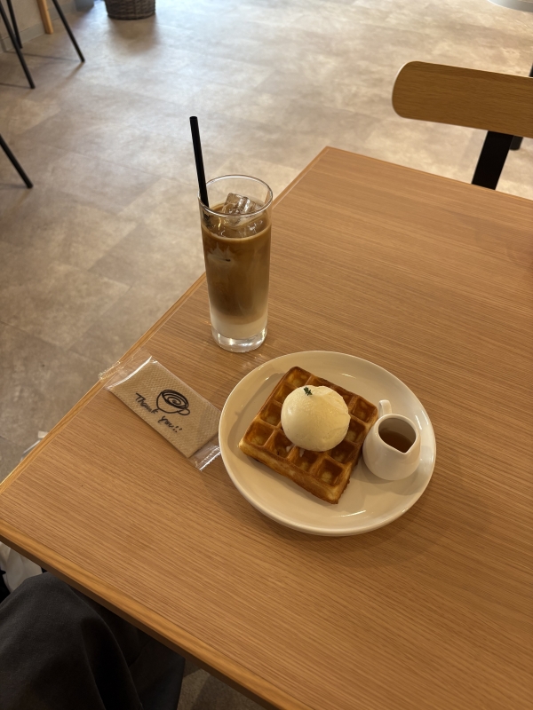 MASH(ﾏｯｼｭ) どタイプすぎる淡色カフェだった