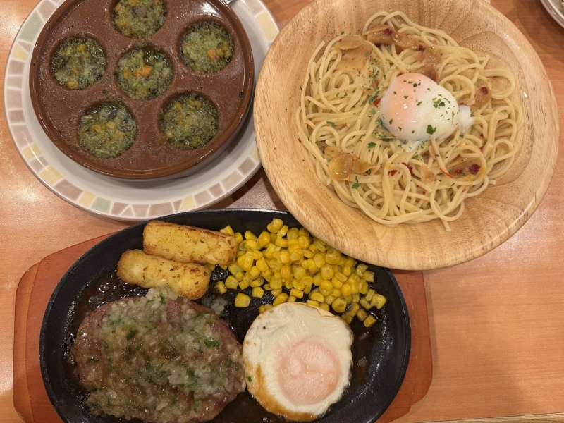 YUUSHI(ﾕｳｼ) 久しぶりのサイゼリヤ...🍝