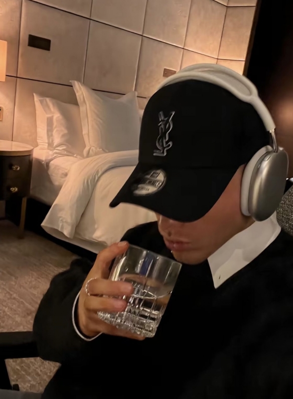 CHIKATO(ﾁｶﾄ) 【少しだけ、誰かに逢いたくなる夜】