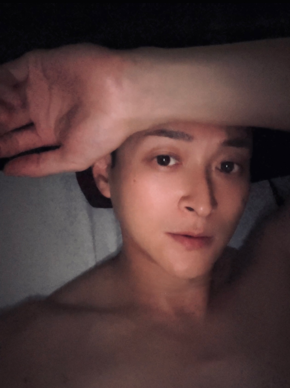 KONOSUKE(コウノスケ) 早起きしたからもう眠い