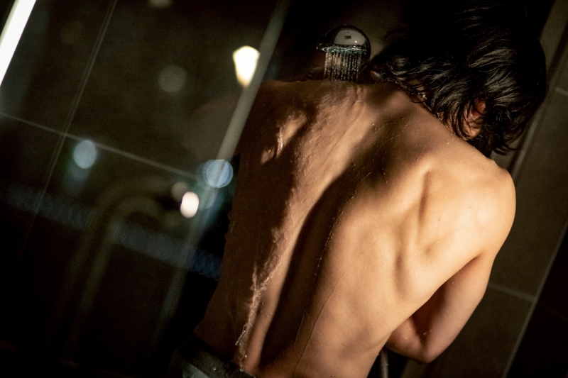 KEN（ｹﾝ） シャワーシーン