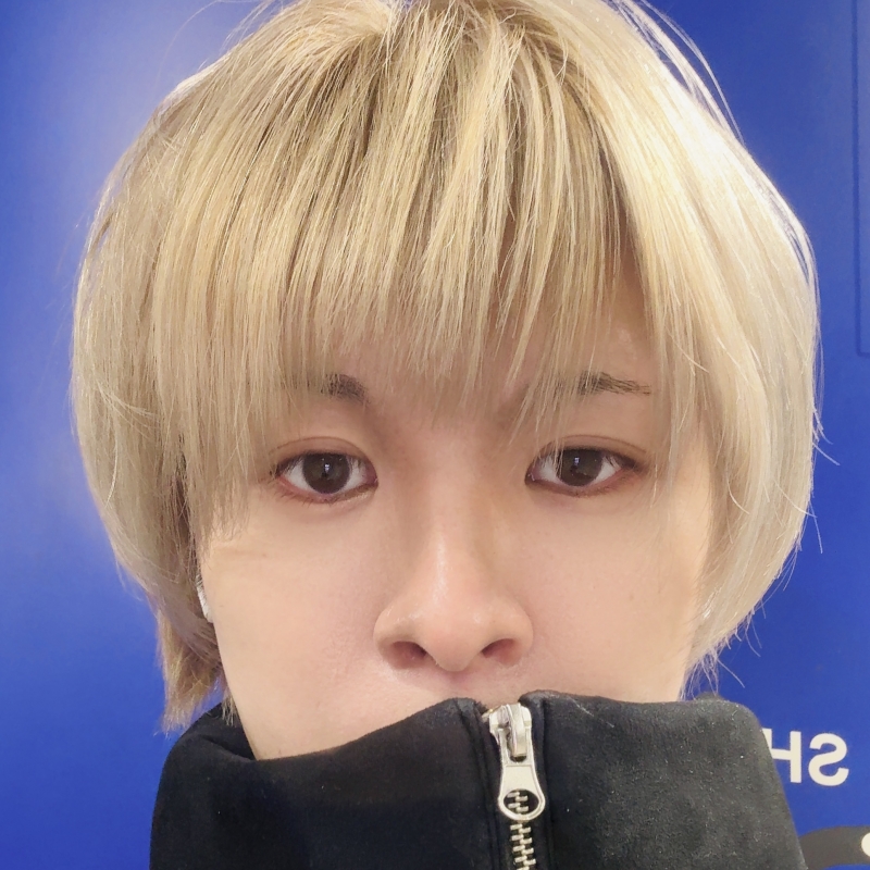 KOYOMI(ｺﾖﾐ) 髪切って戻った