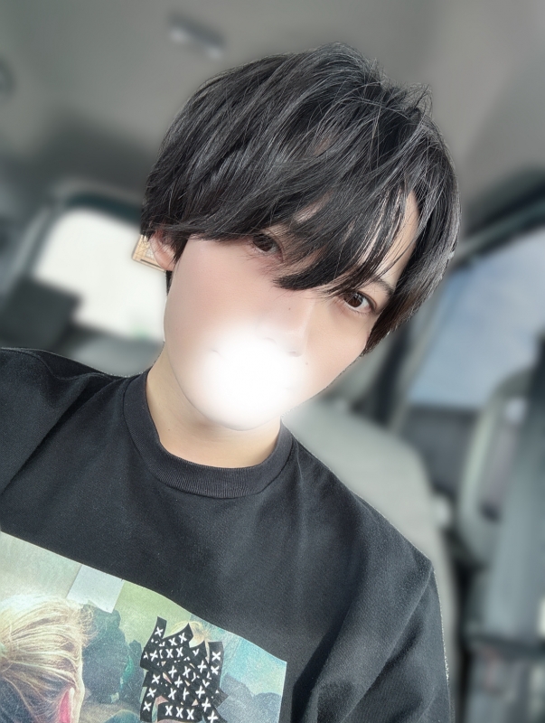 TAEHYUNG(テヒョン) ボックスタイプの車って広い