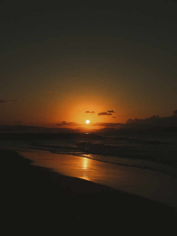 YUUSUKE(ユウスケ) 海からの夕日。