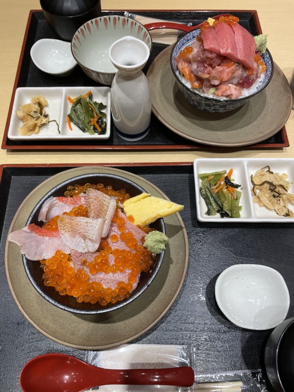 RENTO（ﾚﾝﾄ） 山盛り海鮮丼‼️