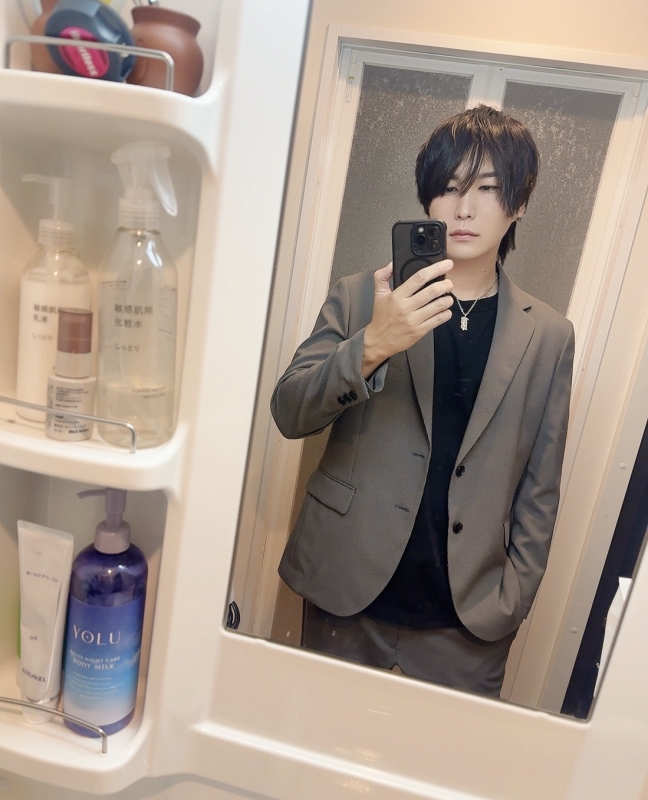 ATSUMU(アツム) 今日は勝手にスーツDAY