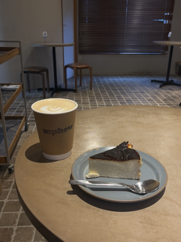 MASH(マッシュ) nephew