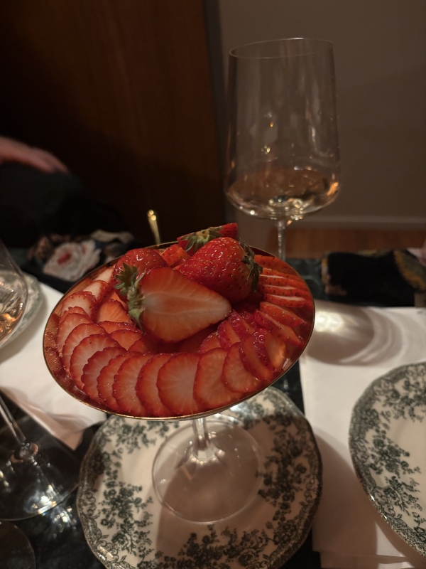 EISHI(ｴｲｼ) おしゃれ過ぎるパフェ