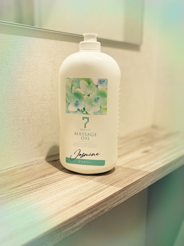 SHINGETSU(ｼﾝｹﾞﾂ) ジャスミンのオイルを導入しました。
