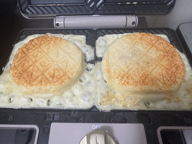 GUREN(ｸﾞﾚﾝ) チーズ肉まん！