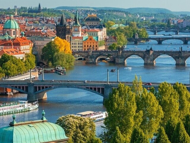 NINA（ﾆｲﾅ） モルダウ