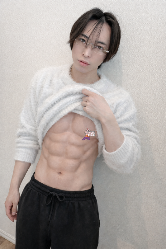 KATSUMI(ｶﾂﾐ) バキバキ腹筋