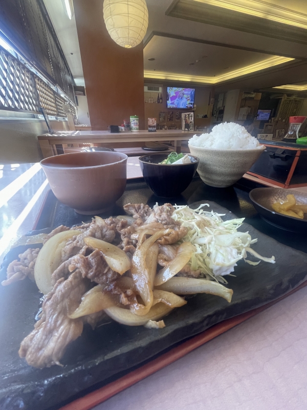 YOUSUKE(ヨウスケ) 食べる食べる食べる