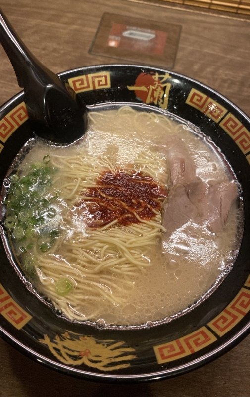 AKARI(ｱｶﾘ) ラーメン、、