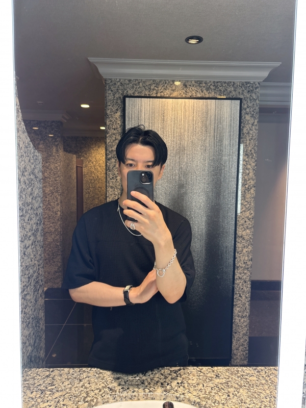 EISHI(エイシ) 今日は6/9!なんかエロいね🍊