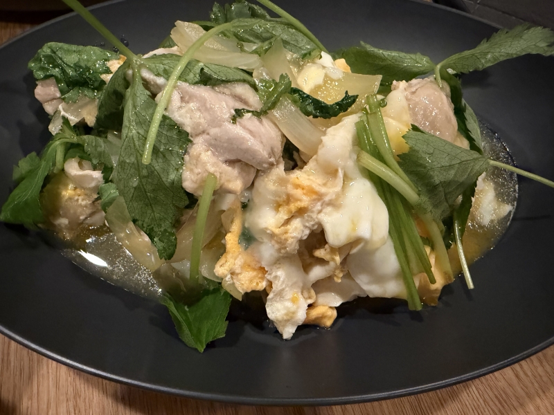 SHINA(シナ) 三つ葉たっぷり親子丼!!!