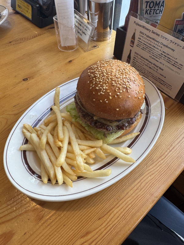 KIRATO(ｷﾗﾄ) たまに食べるハンバーガー