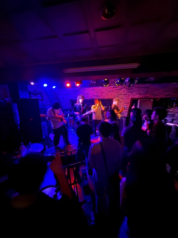 RINTAROU(ﾘﾝﾀﾛｳ) ると兄とバンドライブへ🎸