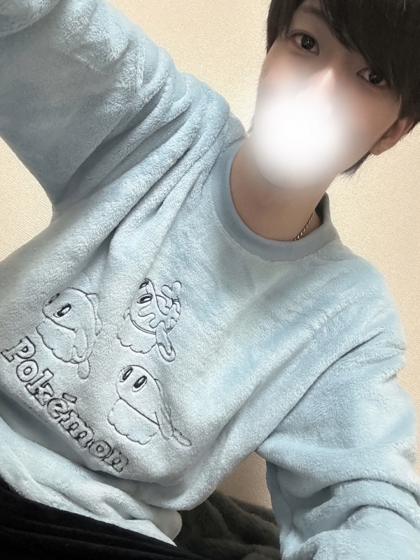 MOMIJI(モミジ) 【毎日投稿】〜モミモミ激レア寝巻きver.〜