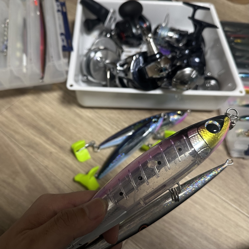 SHIRASH(シラス) 答えは全て、海の中。