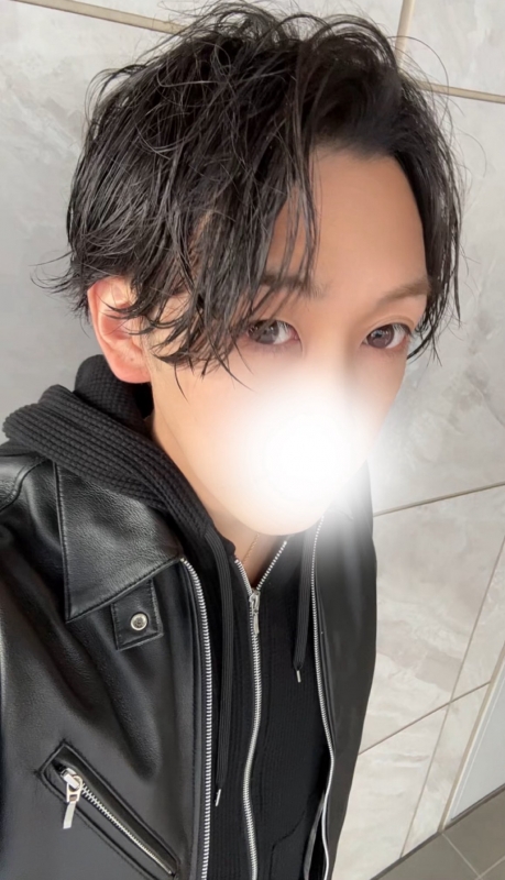 TOWA(ﾄﾜ) 髪を切ると、少しだけ気持ちも整う