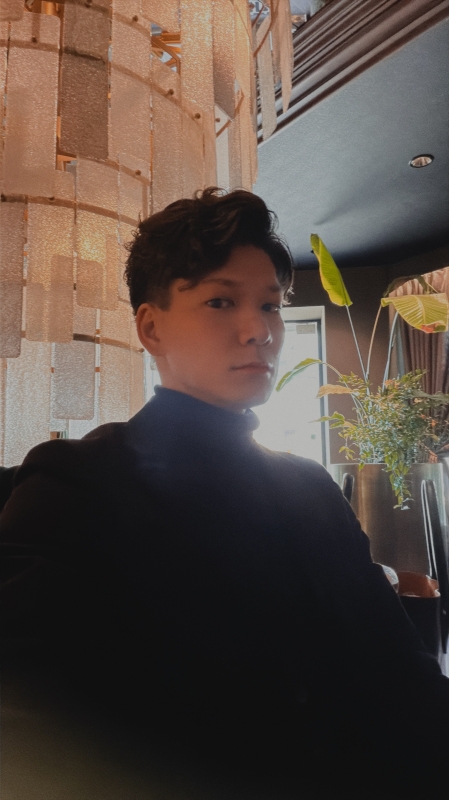 RYOICHIRO(ﾘｮｳｲﾁﾛｳ) 少し立ち止まって