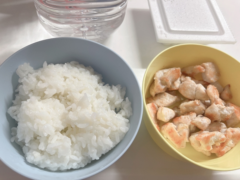 MERU(ﾒﾙ) 今朝いじめた胸筋が喜んでる