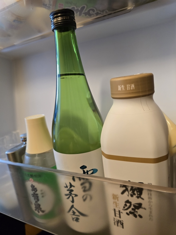 TOBARI(ﾄﾊﾞﾘ) 独り身の冷蔵庫はだいたいこんなもん