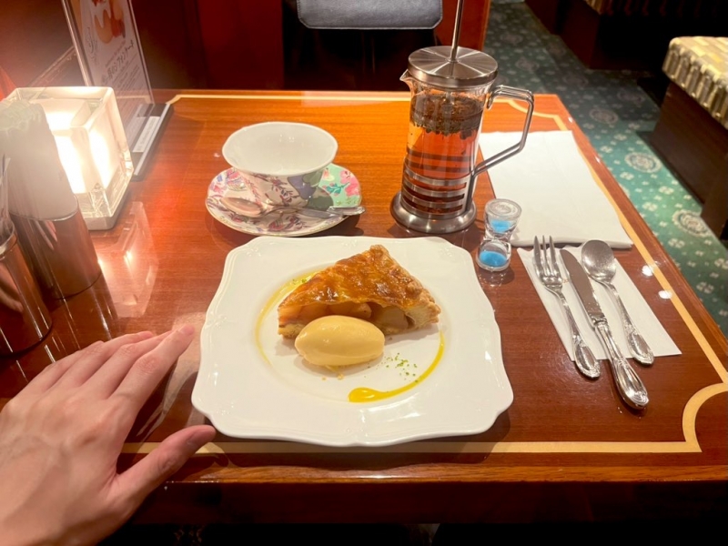 TSUBASA（ﾂﾊﾞｻ) 喫茶店でまったり