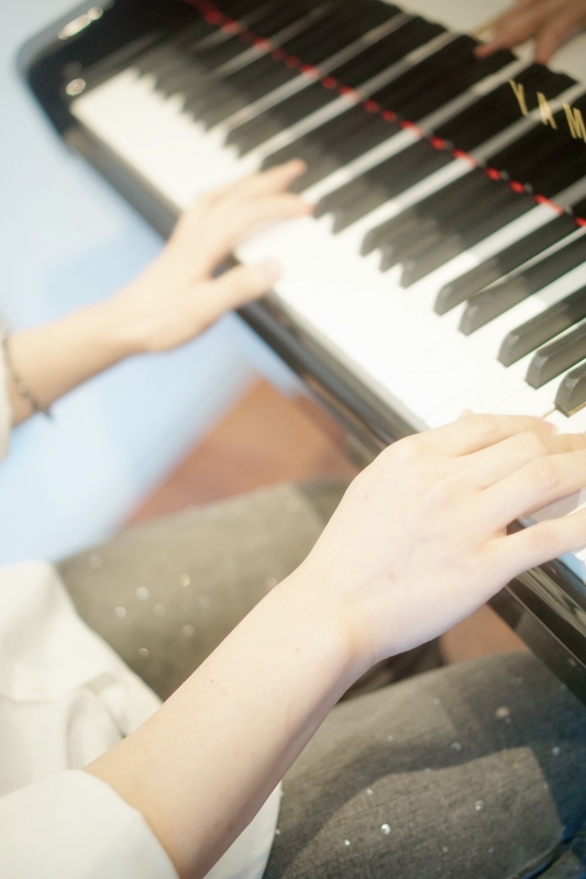 AINO(ｱｲﾉ) 触れる瞬間