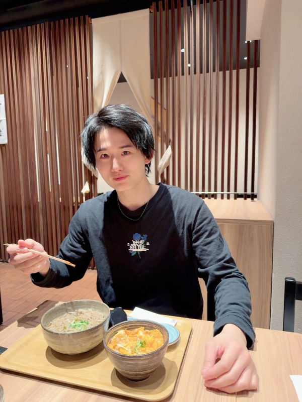 TAISHI(ﾀｲｼ) 向かいの席、ちゃんと空けてあるよ