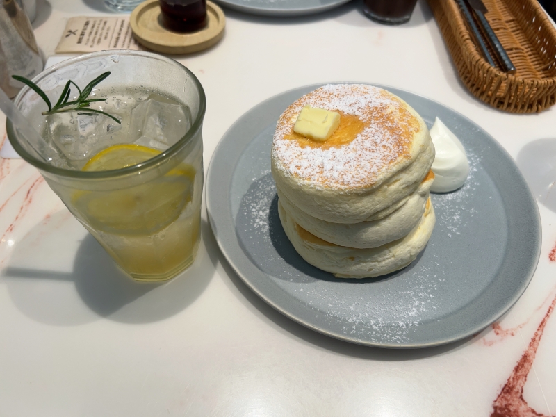 MAYUKI(マユキ) 三段パンケーキ❔